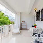 Rozmary Apartment