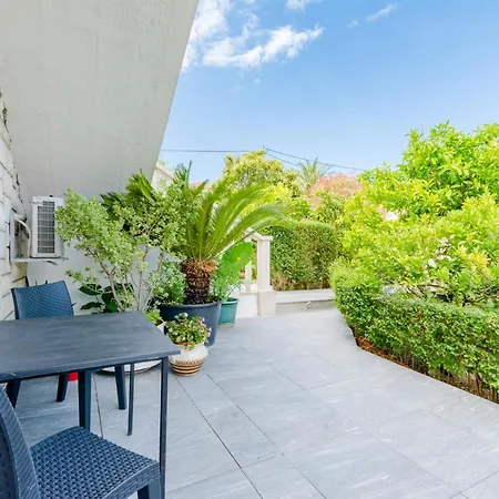 Apartment Rozmary Supetar