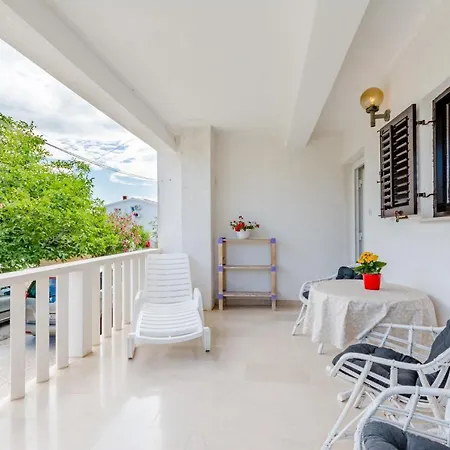 Rozmary Apartment